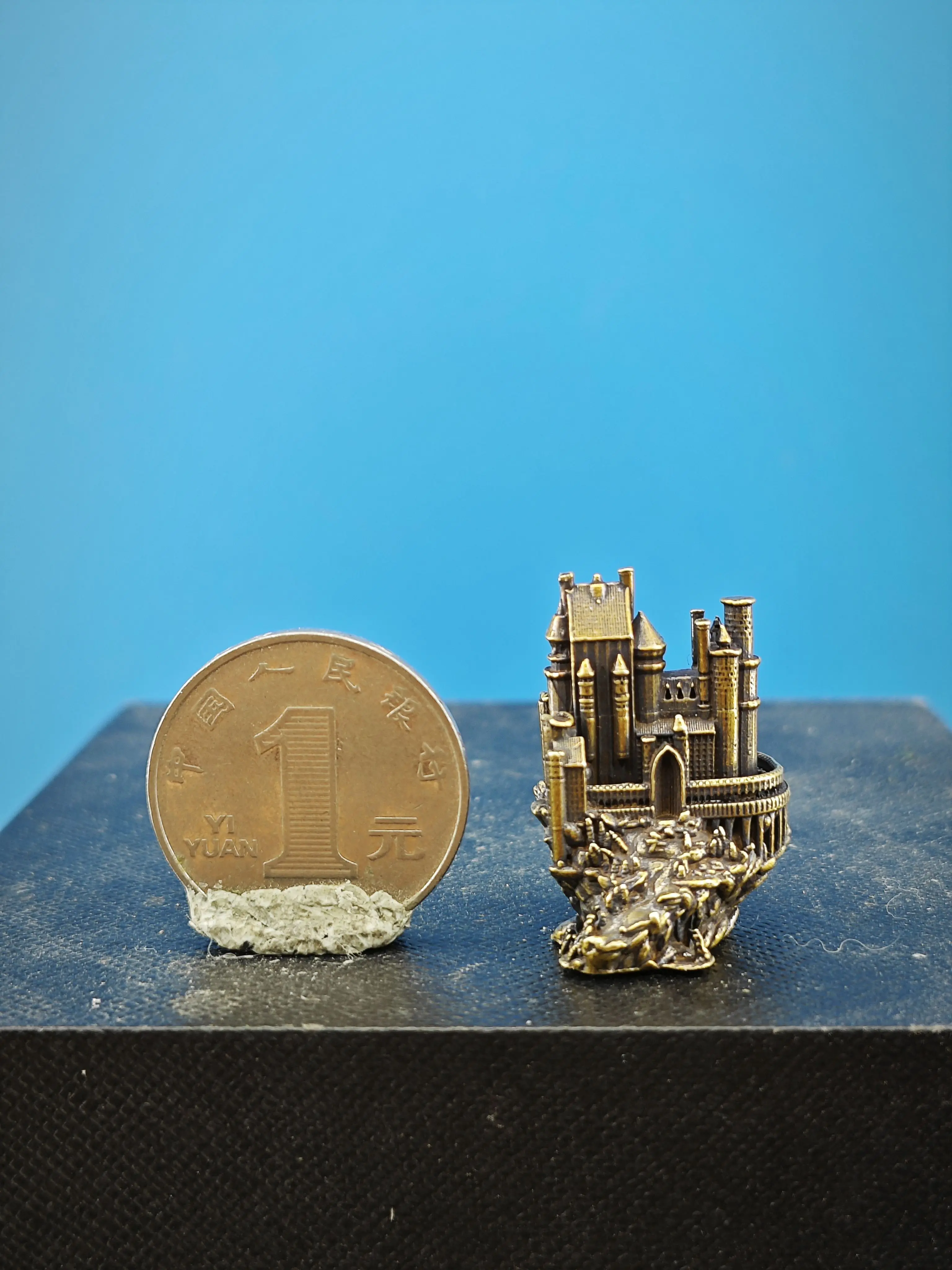 

Миниатюрный аквариум из меди