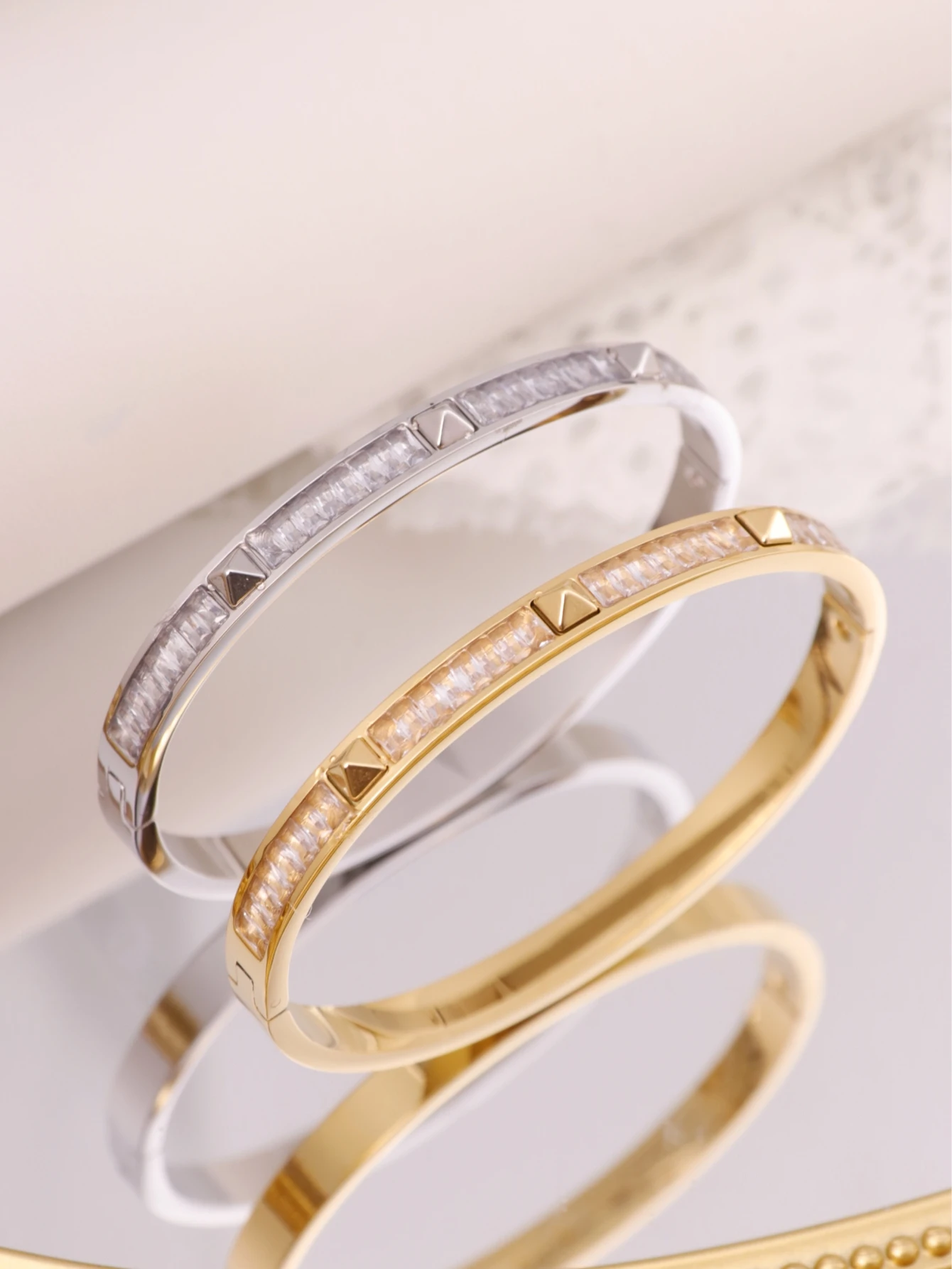 Модный женский браслет из титановой стали