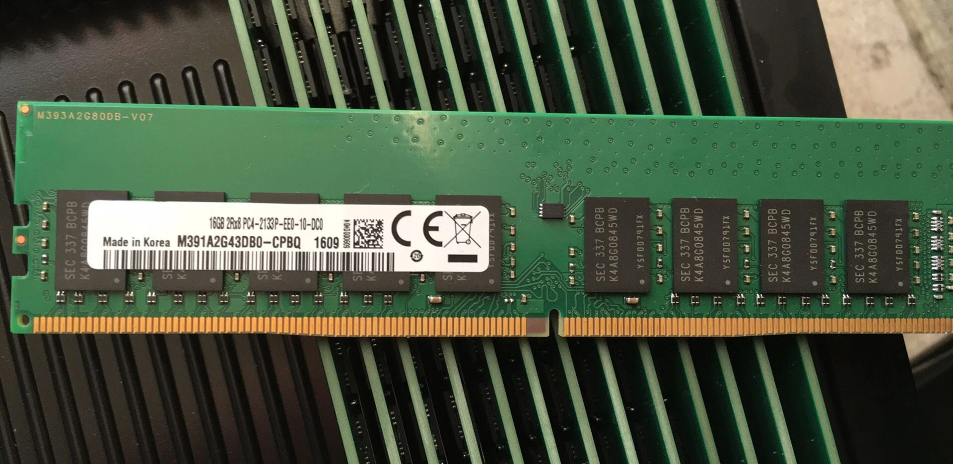 

16G 2RX8 PC4-2133P 2400T 2666V DDR4 Pure ECC UDIMM Server Memory