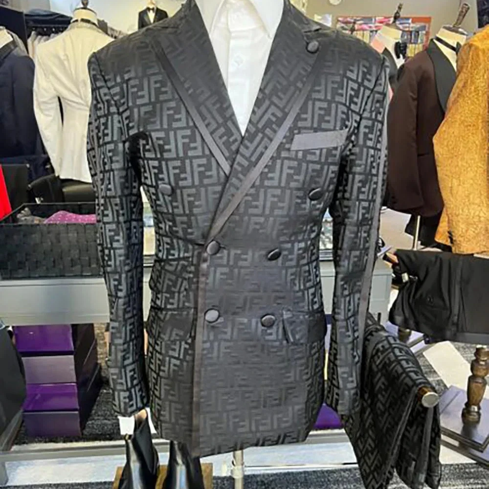 Мужской костюм