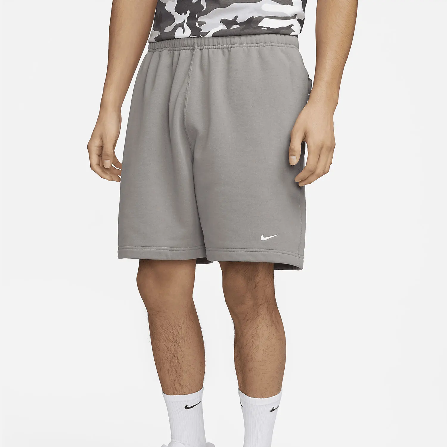Фото Оригинальные мужские спортивные шорты Nike Solo Swoosh с французскими петлями DX0818-029 №1