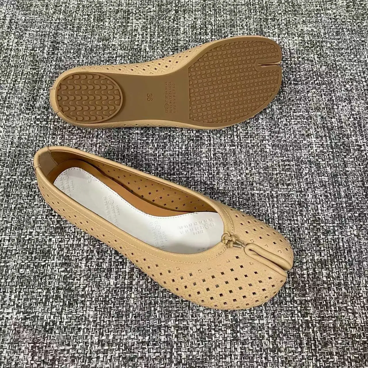 New flat sole leather single shoe split toe shoes sheepskin upper, perforated fashionable comfortable, breathable women's shoes