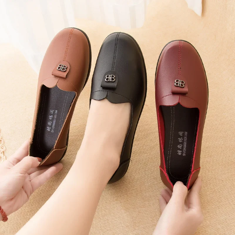 

Spring Soft Soled Mother Single Shoes Non-slip Casual Leather shoe Comfortable Middle-aged Ladies Flat single Shoes granny shoes