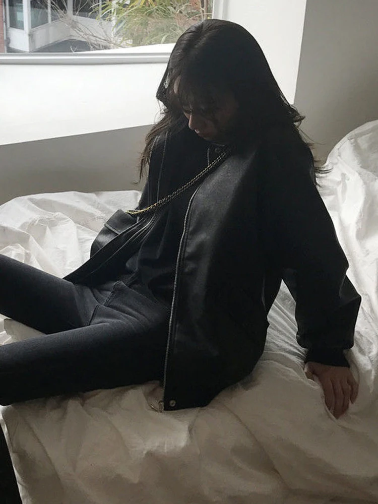 Black Korean Fashion Leather Jacket Women Winter Loose Outwear Moto Biker Zipper Coat Female Streetwear Warm Faux Leather Jacket