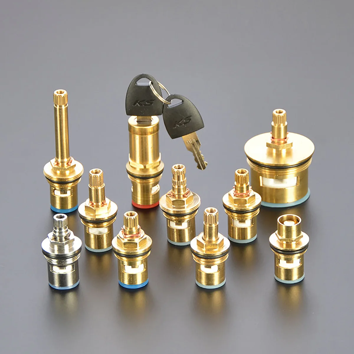 

Brass Ceramic Disc Cartridge Inner Faucet Valve for Bathroom Kitchen Clockwise / Anti-clockwise Universal Replacement Tap Valves