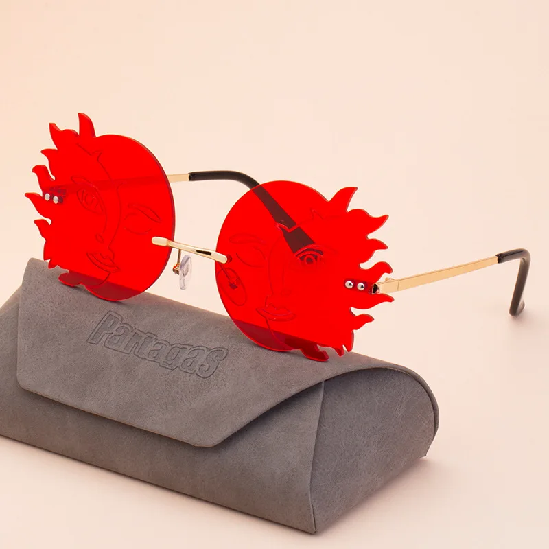 

New Sunglasses Ladies Moon Smiley Fashion Sunglasses Female Trendy Stage Show Fashion Sunglasses