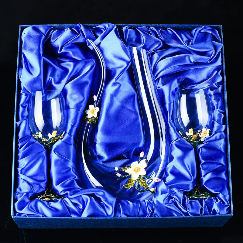 

Vintage Wine Glasses Transparent Cup Luxury Glass Cups European Creative Wine Glass Crystal Tableware Champagne Glasses Gifts