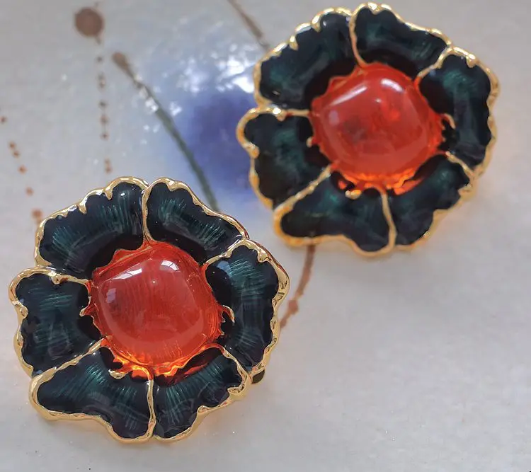 

Antique Exaggerated Enamel Jelly Glass Flower Clip Earrings