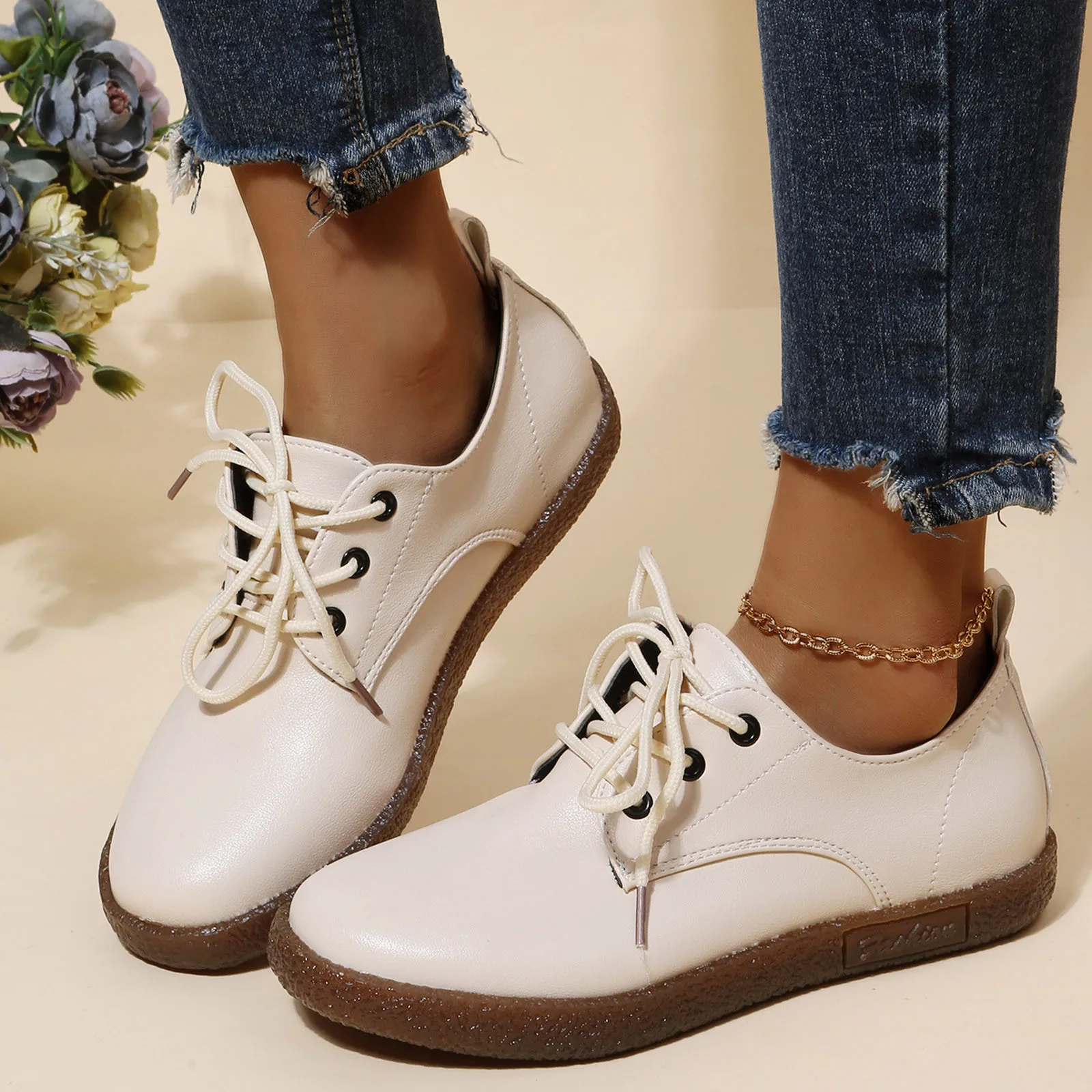 

Women's Casual Shoes Fashion Solid Color British Style Round Toe Low Top Leather Casual Shoes Light Breathable Flat Female Shoes