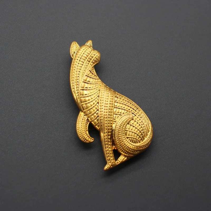 

European and American Medieval Animal Promotion Brooch Abstract Tiger Cat Vintage Brooch Personality Niche Clothing Accessories