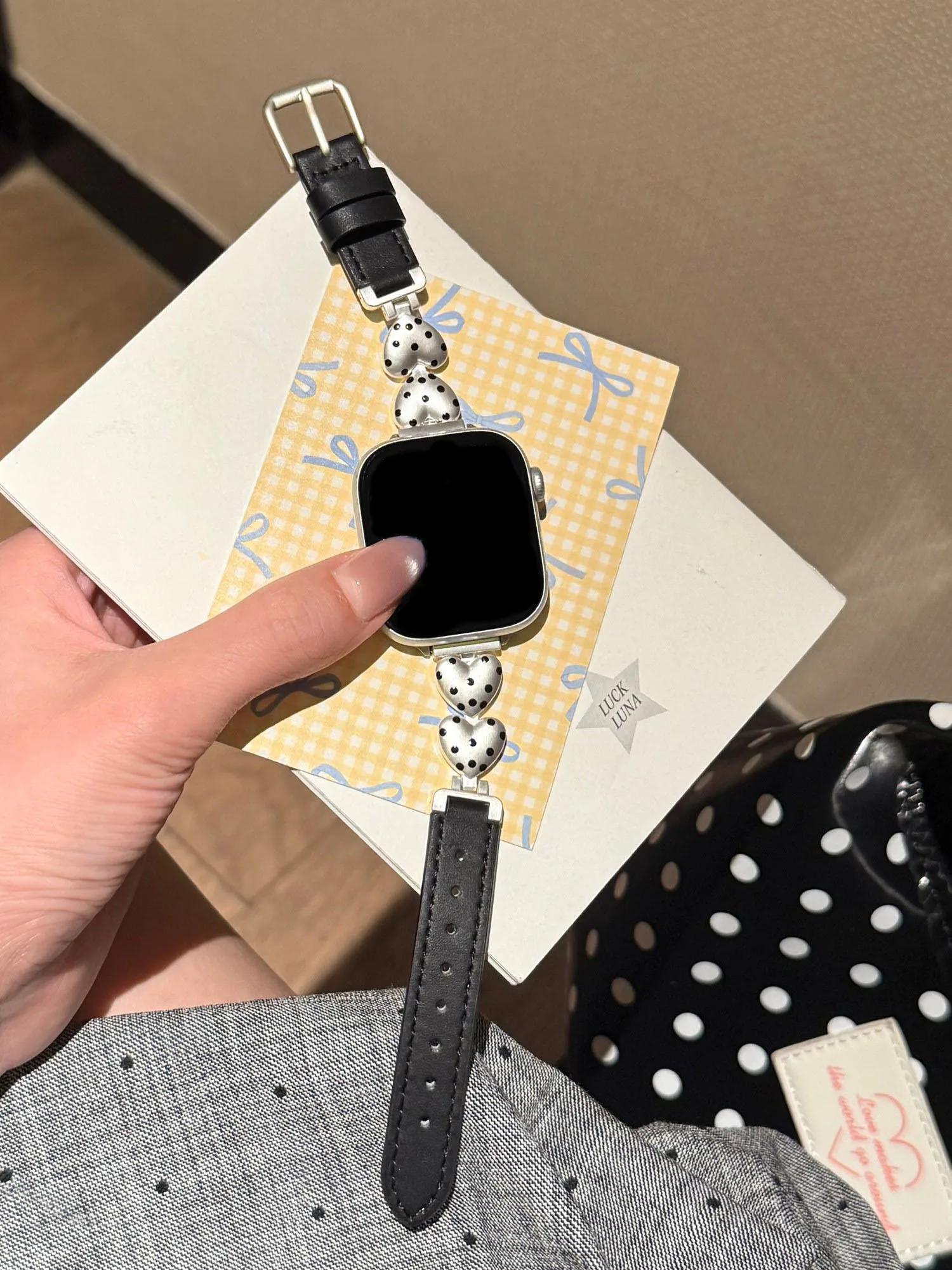 Фото Модный кожаный ремешок в форме сердца с точками Correa для Apple Watch, женский ремешок для часов Series Ultra 11/10/9/8/7/6 40 мм 41 мм 42 мм №2