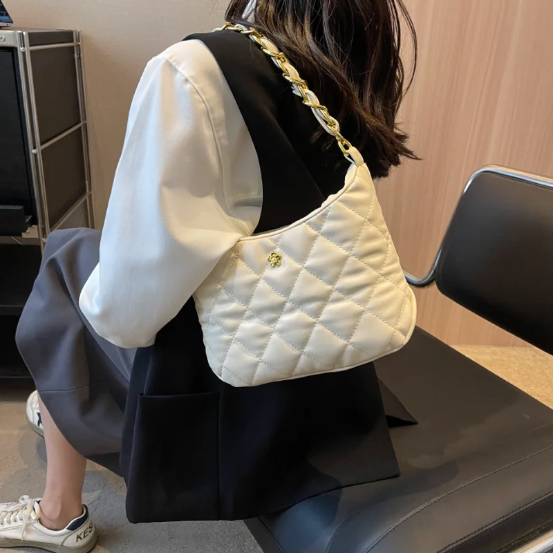 

New High Quality Women Shoulder Bag Exquisite PU Rhombic Lattice Foreign Style Chain Bag Fashion Versatile Commuting Bucket Bag