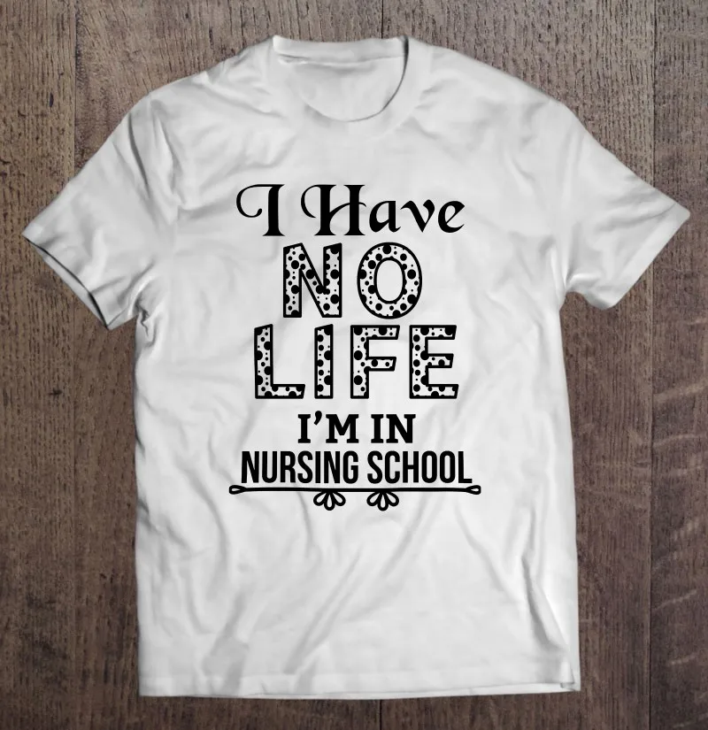 

Мужская футболка с коротким рукавом и графическим принтом «Я не живу в школе»