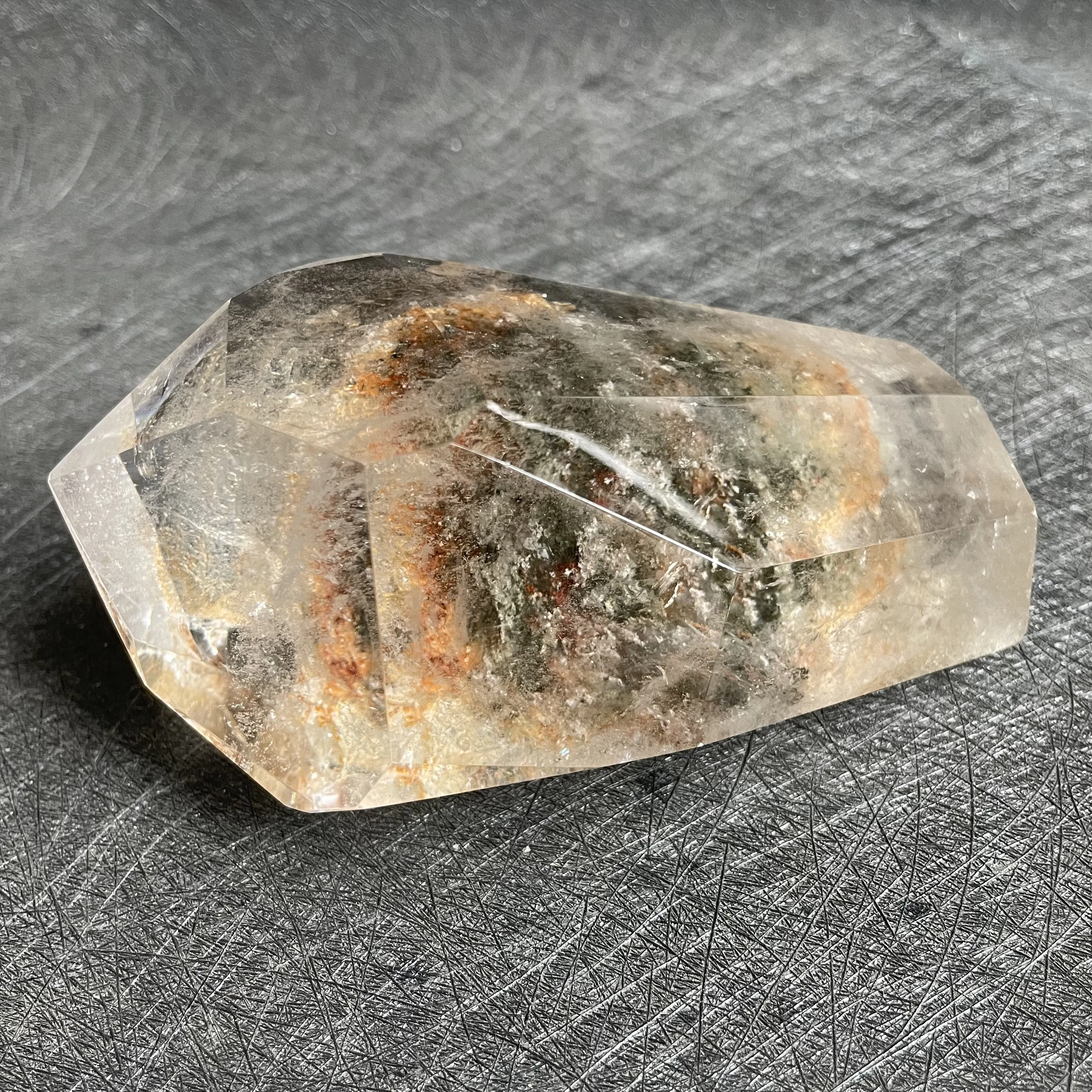 

Зеленый призрак садовый кварц 469г