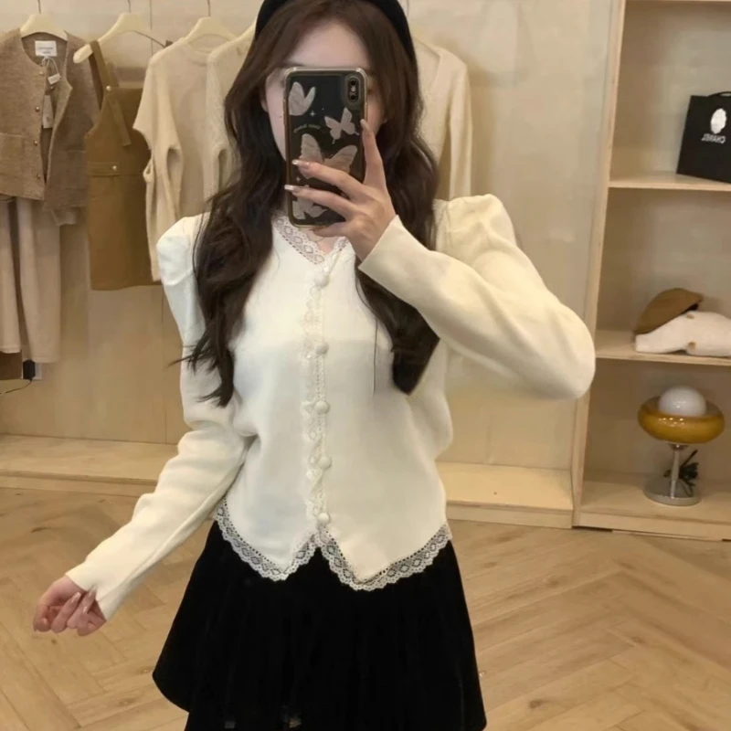 

2023 Autumn Fashion Female Sweater Sweet Lace Patchwork Button Fly Long Sleeve Short Design Women's Knitted Cardigans Jackets