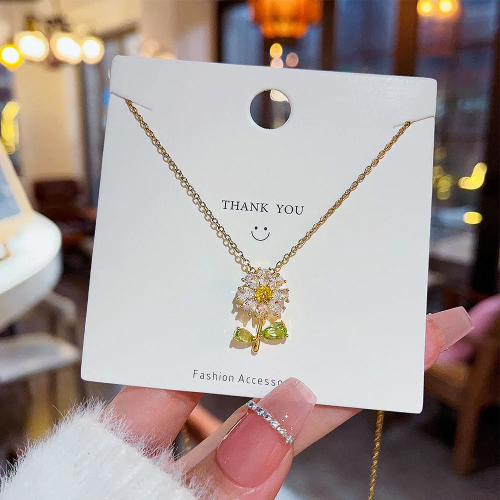 

Luxury Lady Sunflower Zircon Pendant Necklace for Women Fashion Summer Accessories Wedding Party Jewelry Anniversary Gift