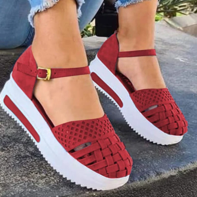 

2022 sandals Europe and the United States low wedge with hollow round head buckle strap cross-border large size women's sandals