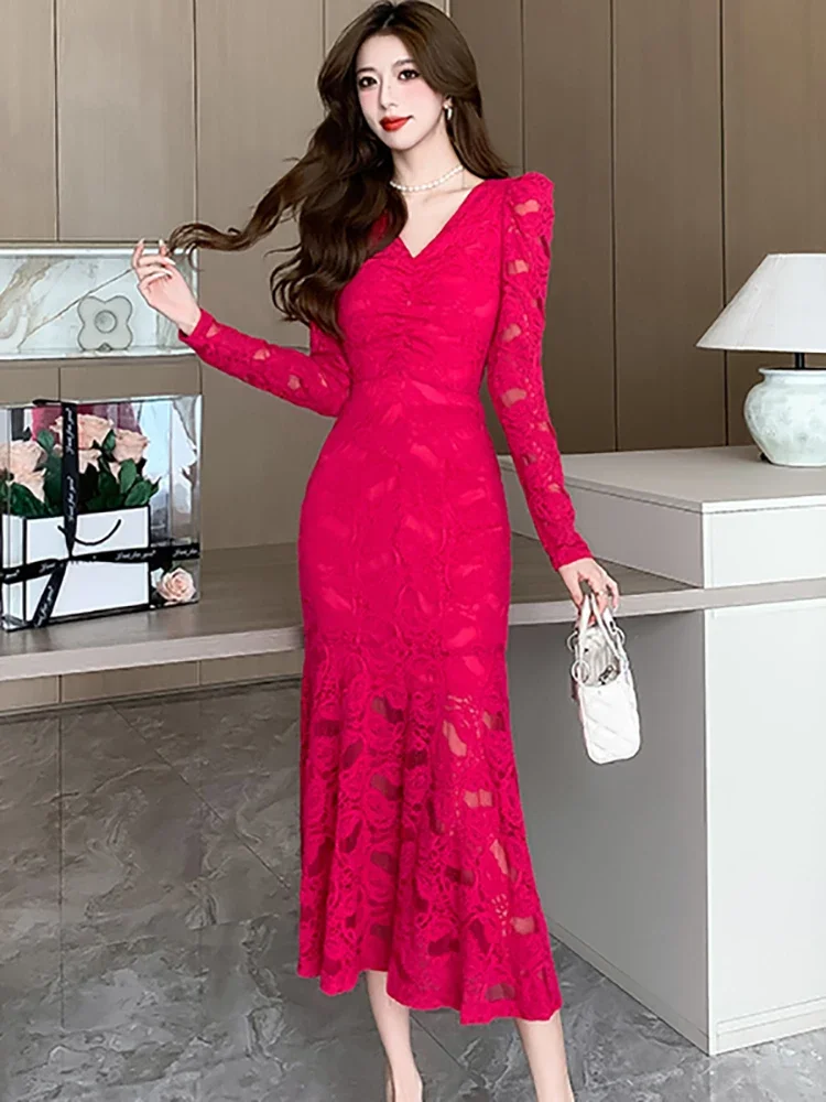 Белое кружевное платье с v-образным вырезом и длинными рукавами женское