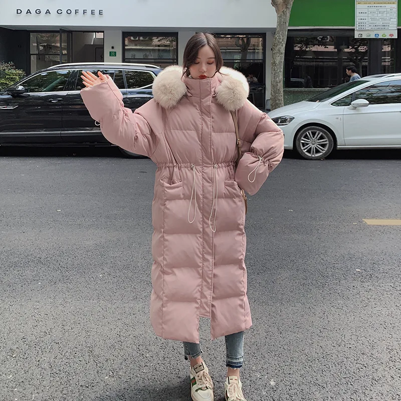 

Зимнее женское хлопковое пальто с капюшоном и большим меховым воротником