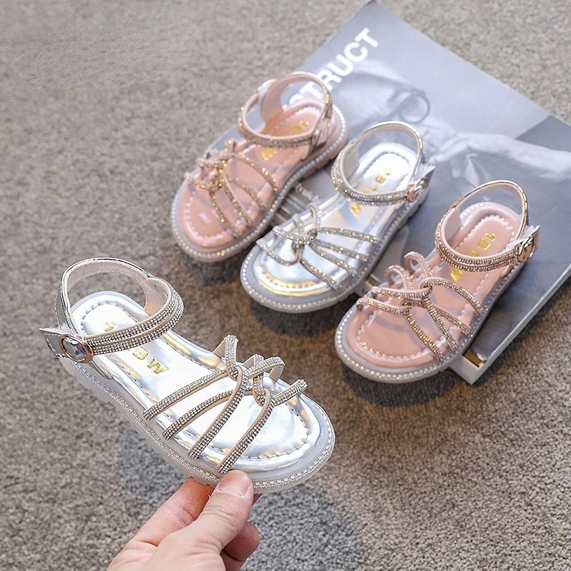 

Summer Kids Princess Sandals Children Brand Rhinestone Shoes Baby Little Girls Beach Sandals Silver Dress Shoes Fashion Sandals