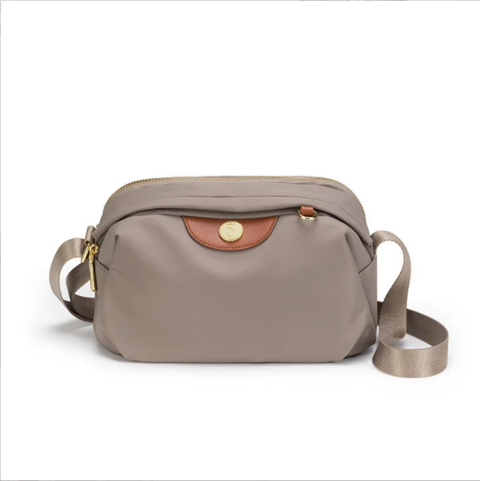 

2022 New Casual Women Waterproof Nylon TravelBag Large Capacity Bag For Teenage