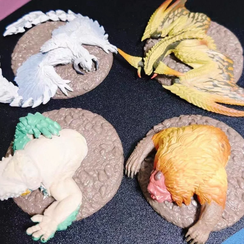 Фото Оригинальная коллекционная мини-фигурка Bandai Gashapon Monster Hunter Vol 4 Capture Team: Раджанг, Фростфанг, Нарва. Настольная модель для демонстрации. №2