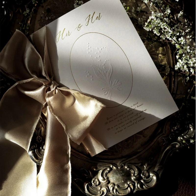 

Free Shipping A Pair Wedding Party Supplies Hand Torn Raw Edge His and Her Vow Book Gold Blue Pink Speech Card Photography Props