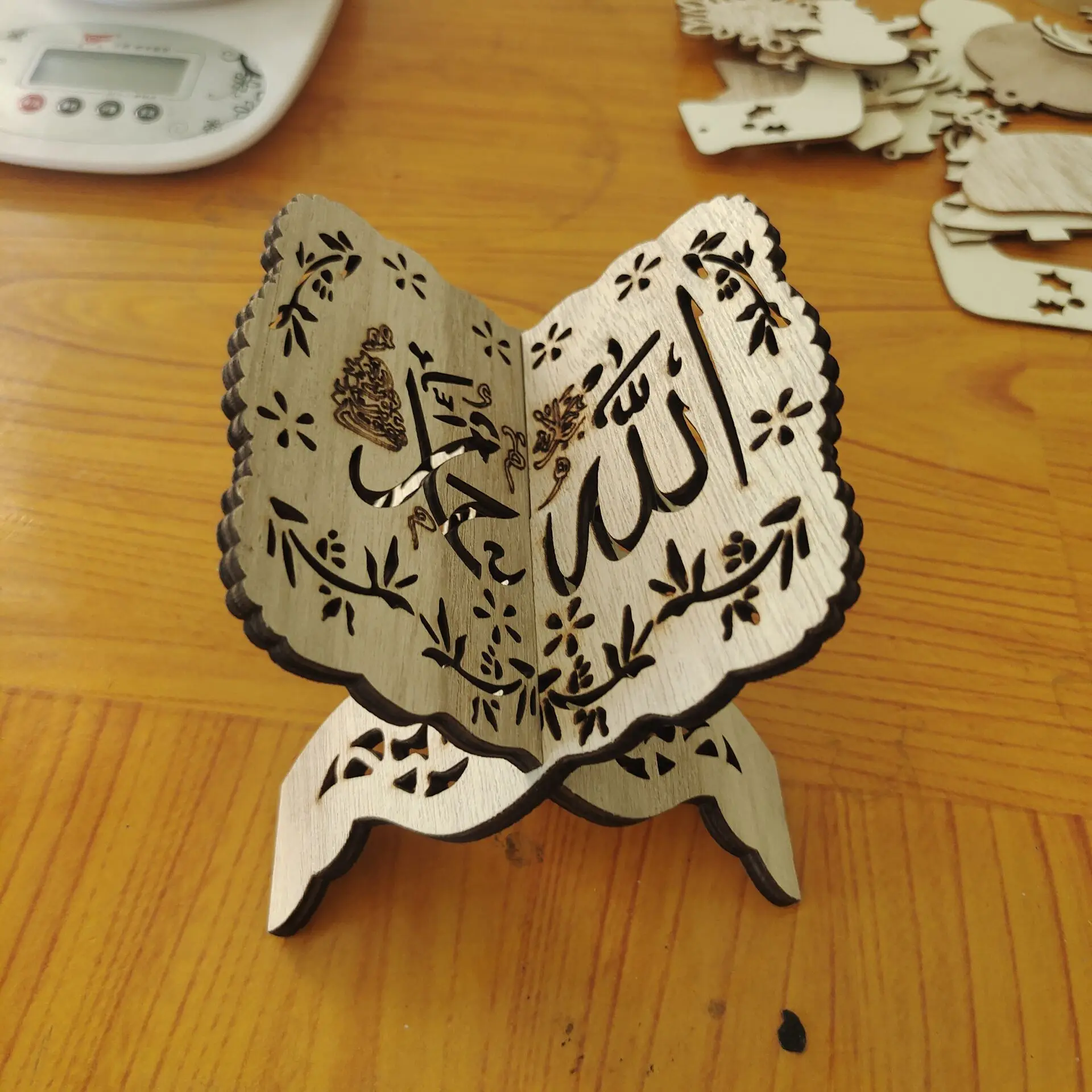 

Eid Mubarak Wooden Foldable Mini Quran Bookend Stand Reading Ramadan Decor Home Bedroom Office Desktop Book Storage Display Rack