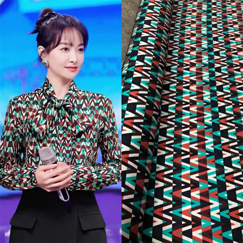 

Fashion V Home Color Letter Flower Stretch Light Luxury High Clothing Fabric High-definition Dress Streamer Shirt Silk Fabric