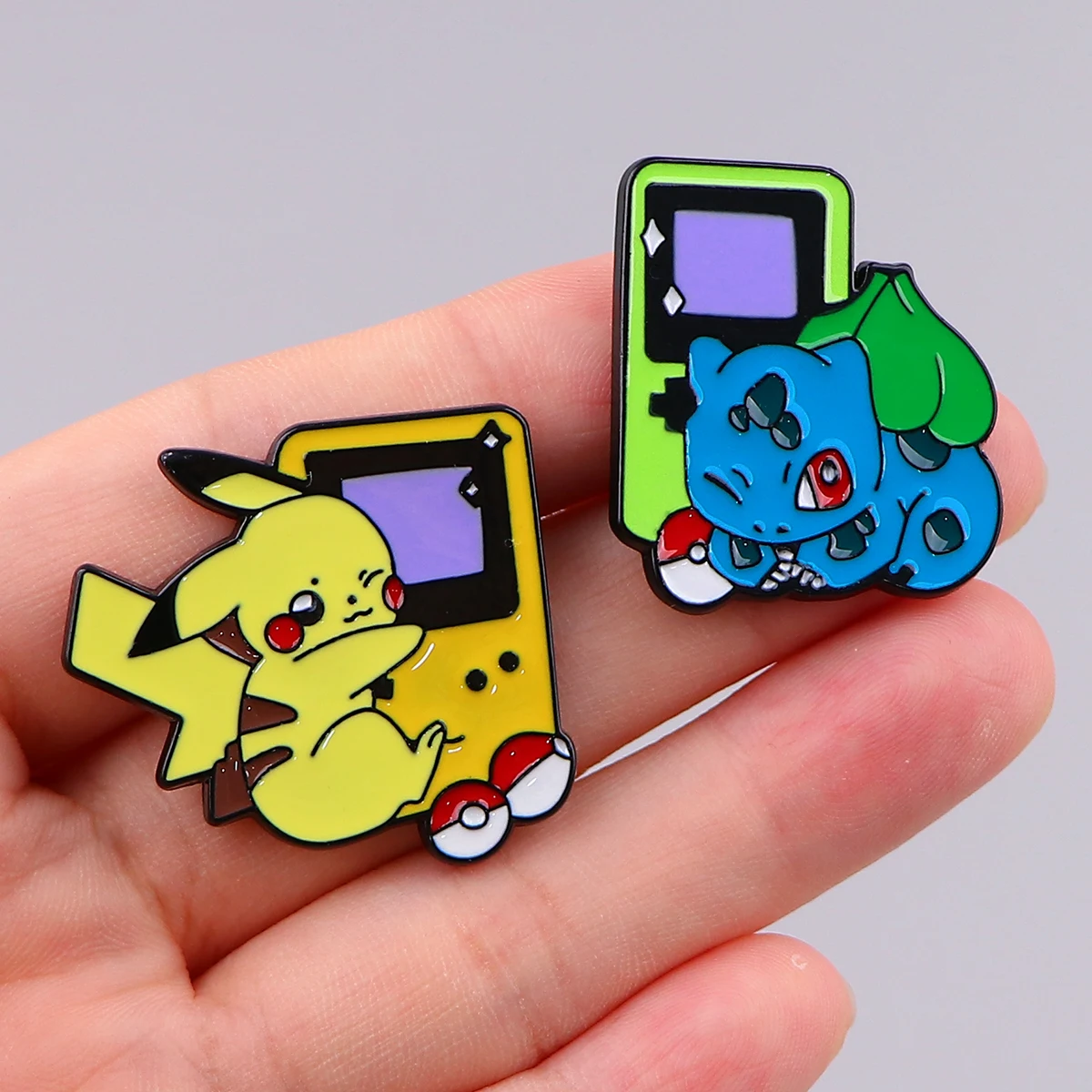 Эмалированные броши в стиле аниме