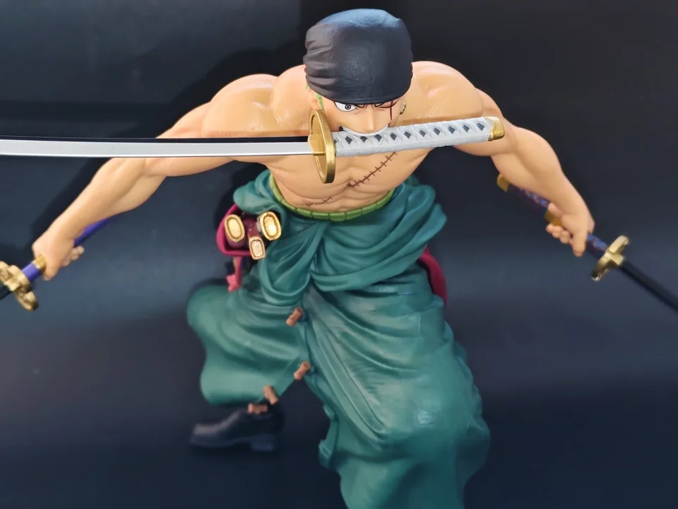 Фото Оригинальная коллекционная фигурка BANDAI One Piece: Ророноа Зоро (Санториу Грандиста), модель из ПВХ, серия Figuarts №5