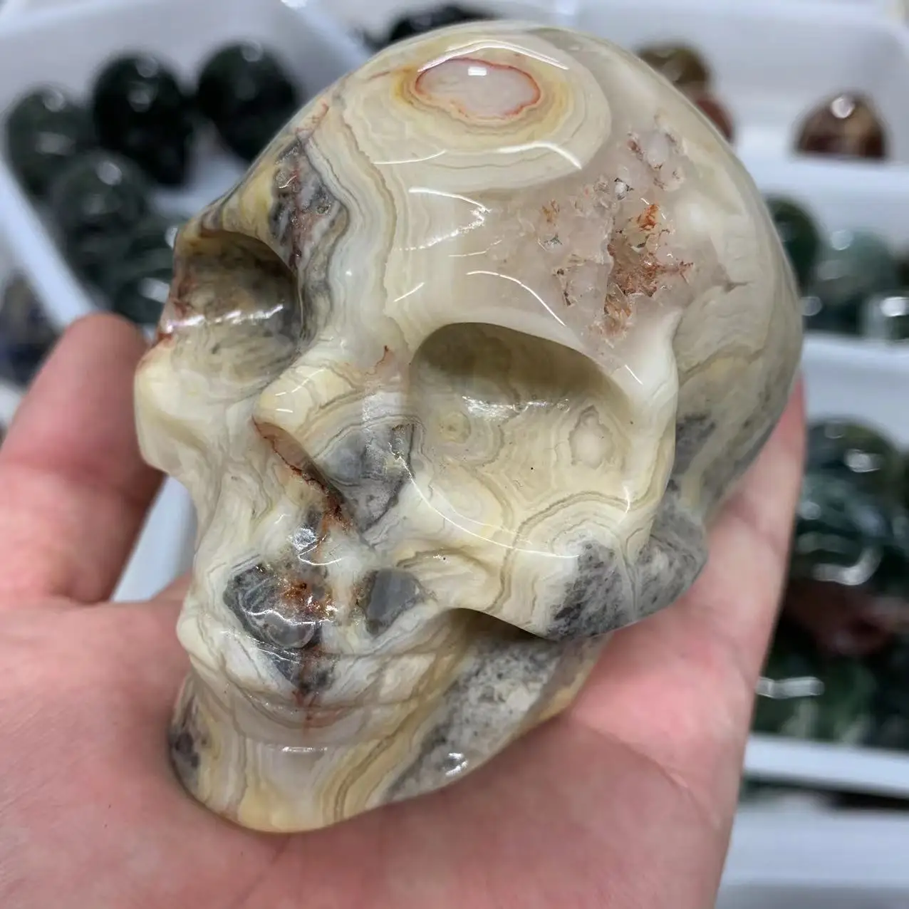 

Natural Crazy Agate Skull Bone Spirit Meditation Stone Sorcery Skull Stone Feng Shui Crystal Home Energy