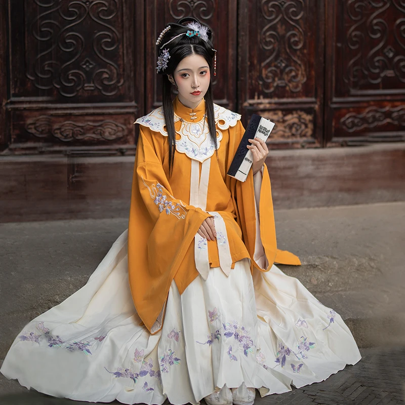 

2022 Traditional Chinese Hanfu For Women Cloud Shoulder Flower Embroidered Hanfu 3 Colors Sweet Fairy Dance Costumes