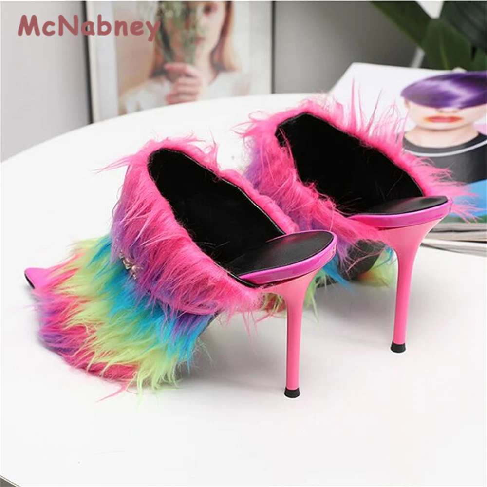 Summer Women Fur Slippers Fluffy Fur Slippers Metal Buckle Sandals Outdoor Flip Flops Fashion Thin Heels Rainbow Fluff Shoes