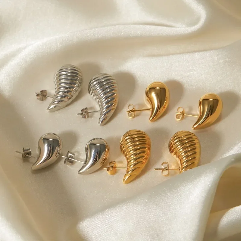 Современные ювелирные изделия в европейском и американском стиле металлические