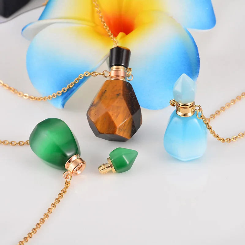 Ожерелье тигровый глаз с синим/зеленым кристаллом кошачий из натурального камня