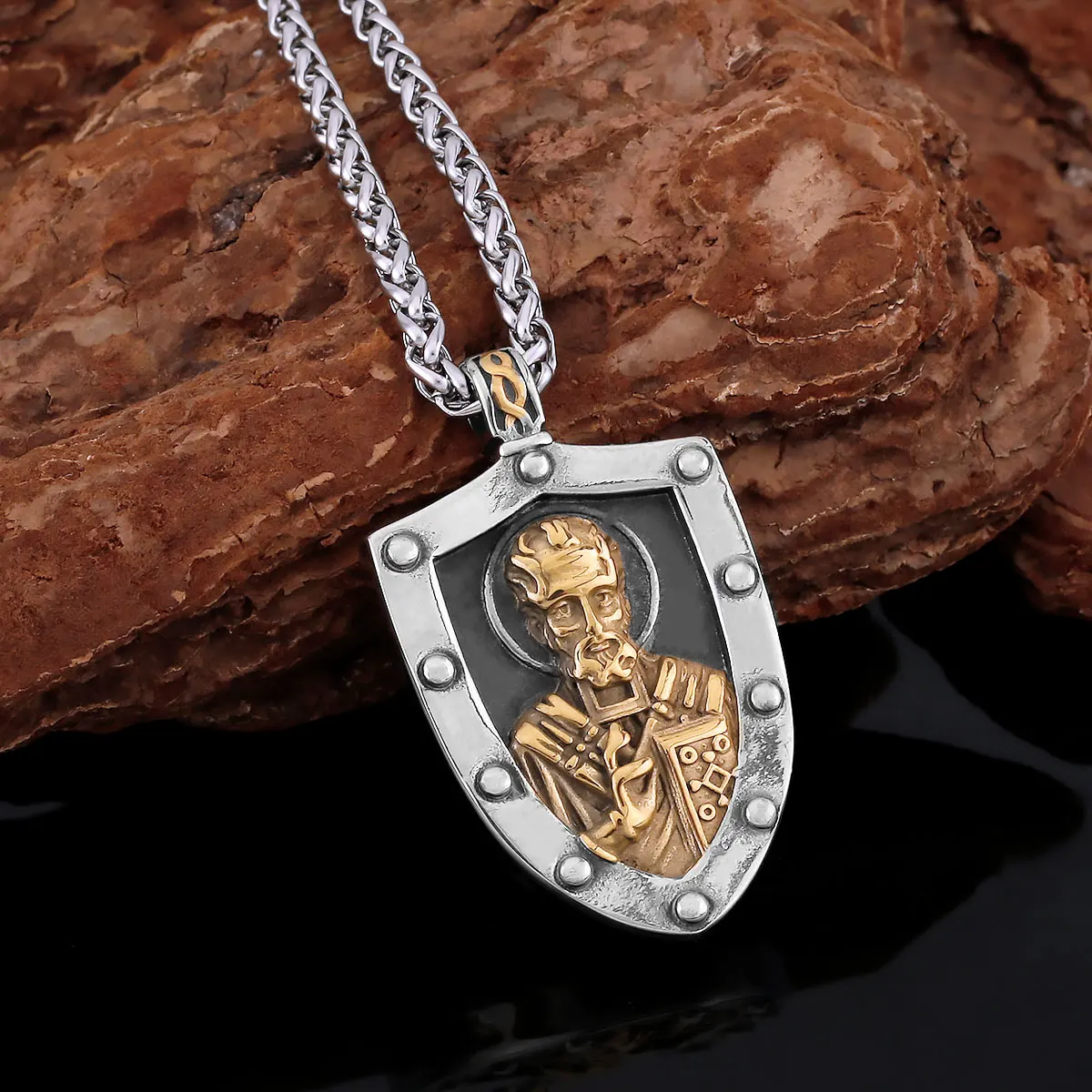 

Hip Hop Never Fade Egyptian Myth Totem Shield Viking Necklace Retro Nordic Men's Amulet Pendant Fashion Party Jewelry Gift