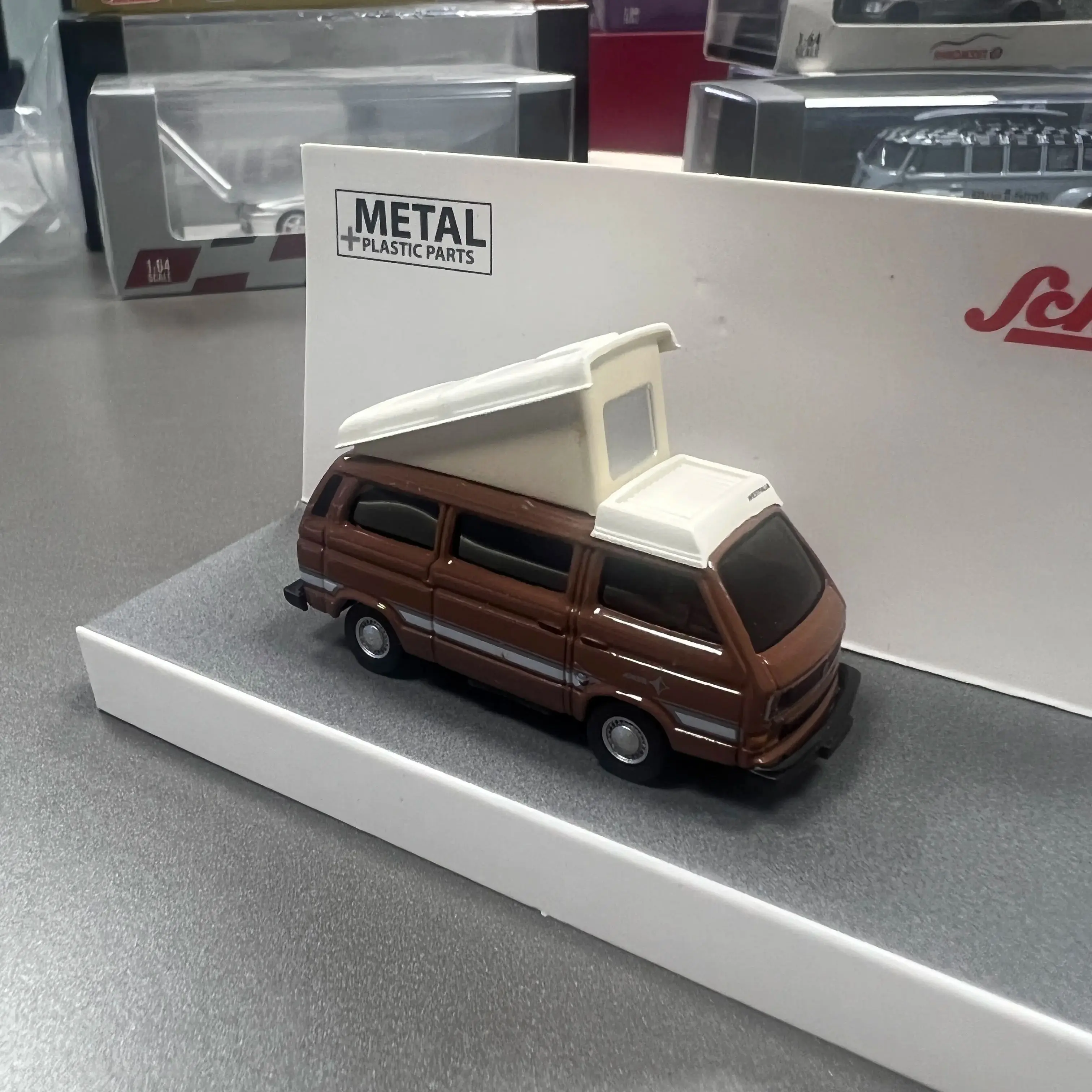 1/87 T3b Коллекция Campingbus Дисплей Игрушки Модель автомобиля из сплава Металлическое