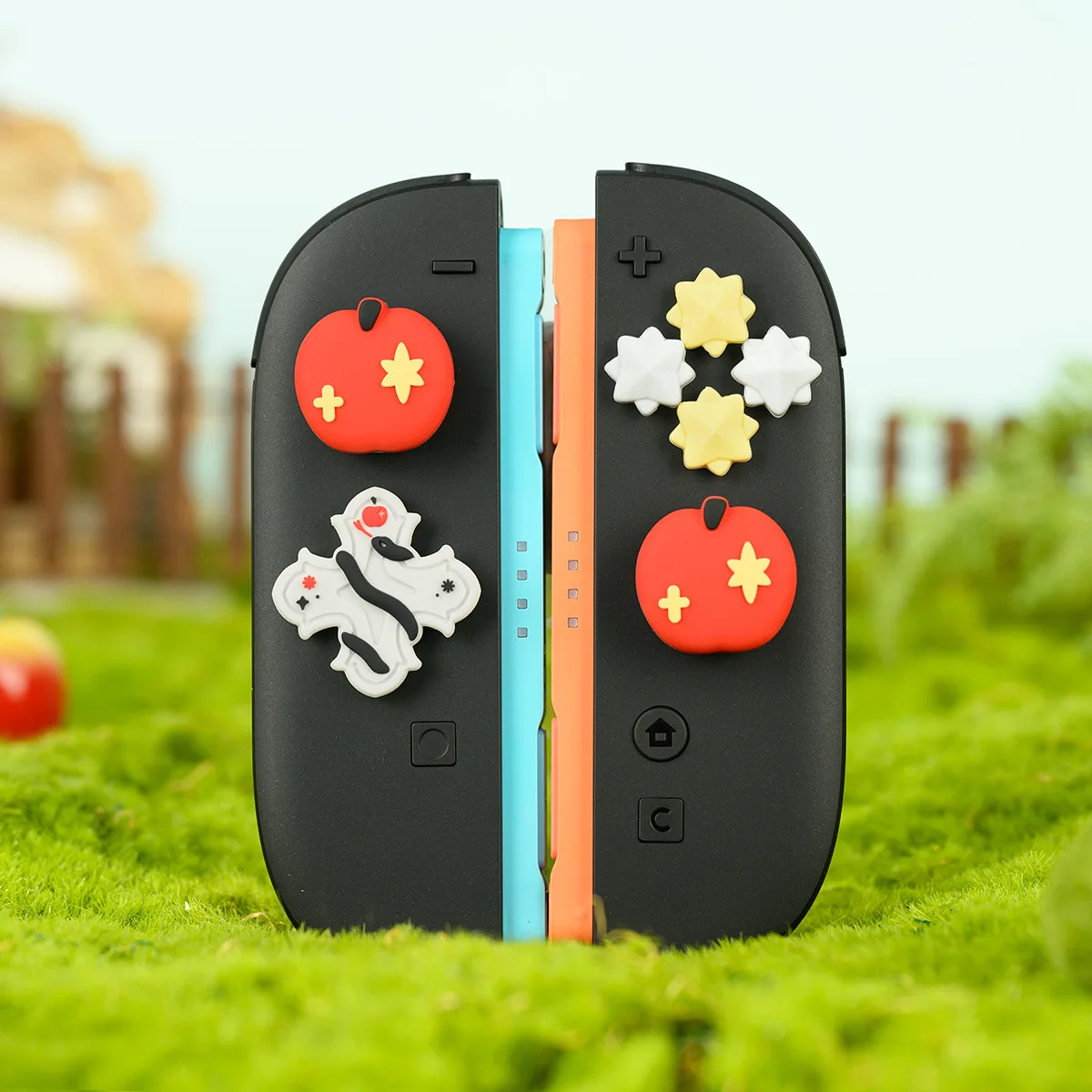Фото Силиконовые накладки на джойстики и кнопки, совместимые с Switch 2 – противоскользящие колпачки для джойстиков Joy-Con, тематика «Райский сад Эдем» №2