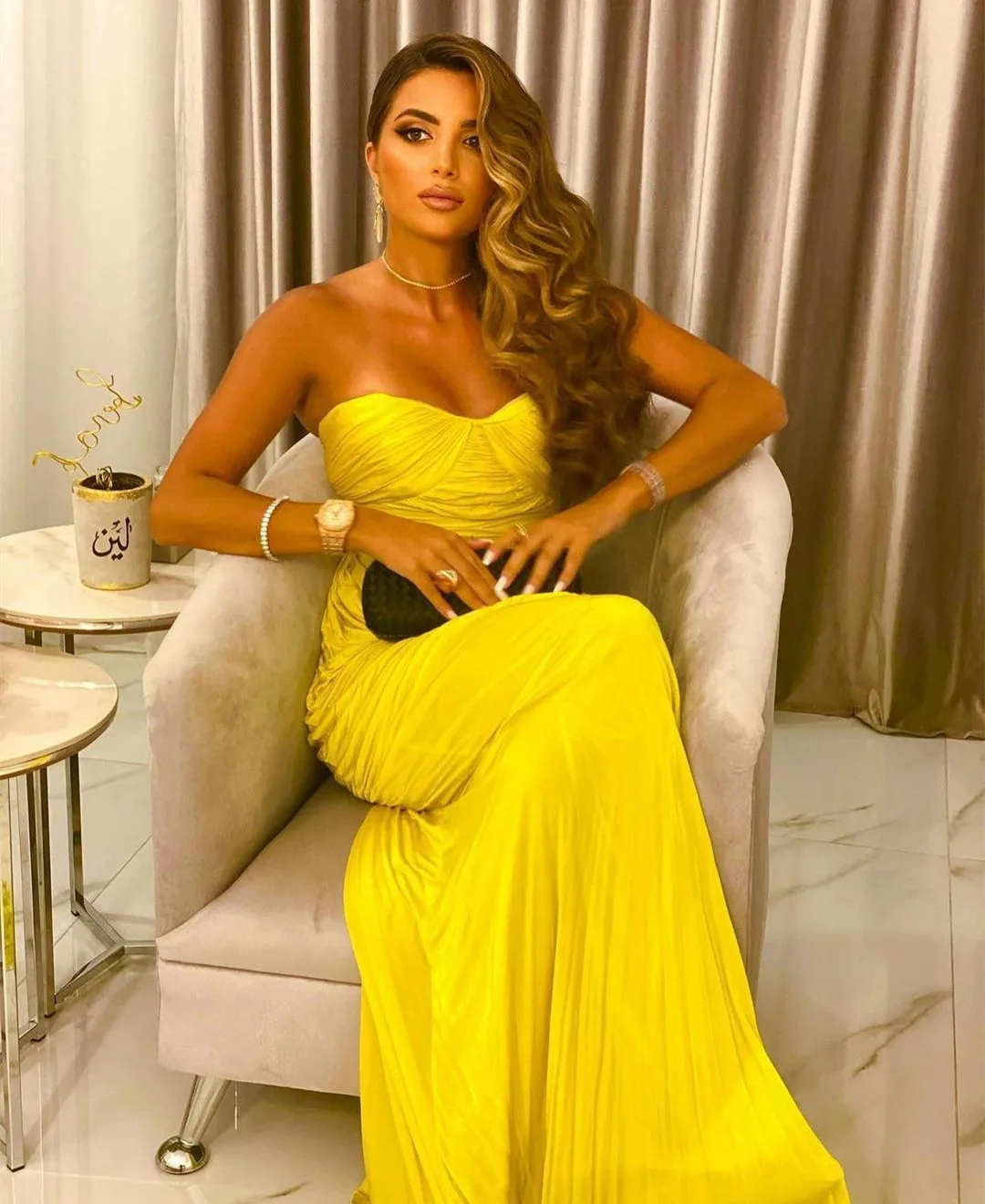 

Элегантные длинные желтые шифоновые вечерние платья, плиссированные трапециевидные платья до пола с сердечком, женские платья для выпускн...