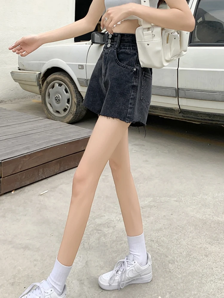 New Streetwear Women High Waist Loose Denim Shorts Spring Summer Female Frayed Button Jeans Shorts Bottoms