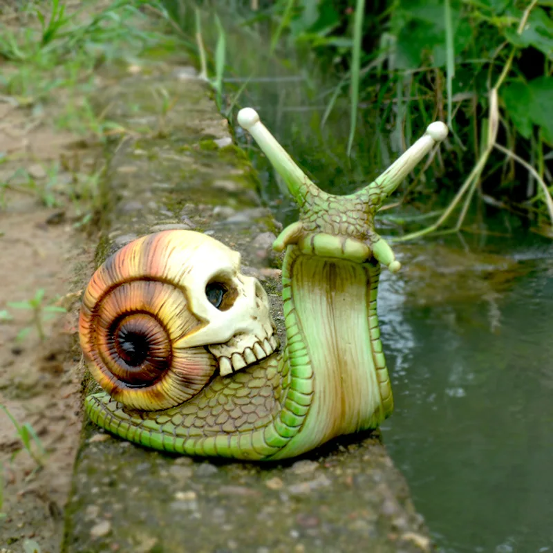 

Snail Skull Garden Statues Sculpture Gothic Snail Statue Patio Halloween Figurine Crafts Horror Skeleton Desktop Ornament Decor