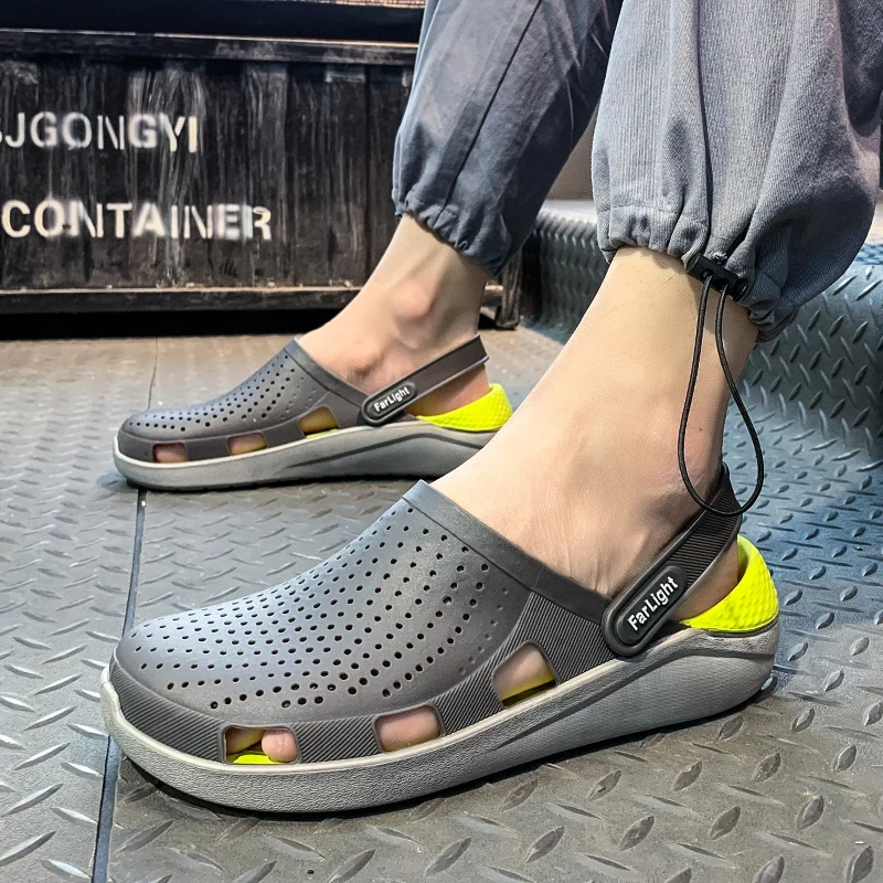 

Women Sandals Hole Shoes Cute Cartoon Breathable Non-slip Garden Beach Outside Couple Shoes for Men and Slippers Summer Home