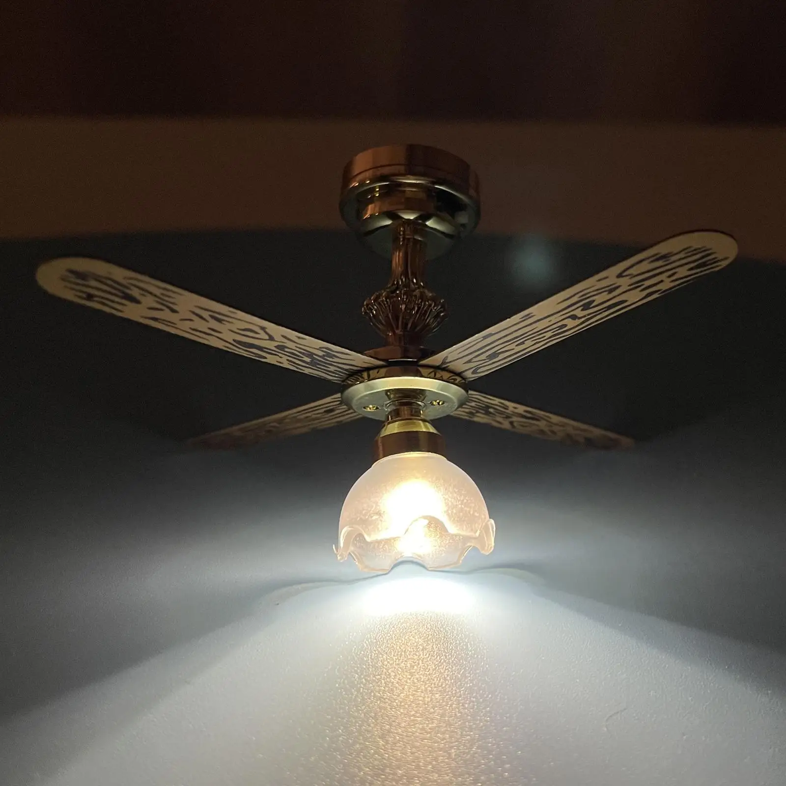 

1/12 Scale Dollhouse Ceiling Lamp Fan Light Battery Operated Mini LED DIY Doll