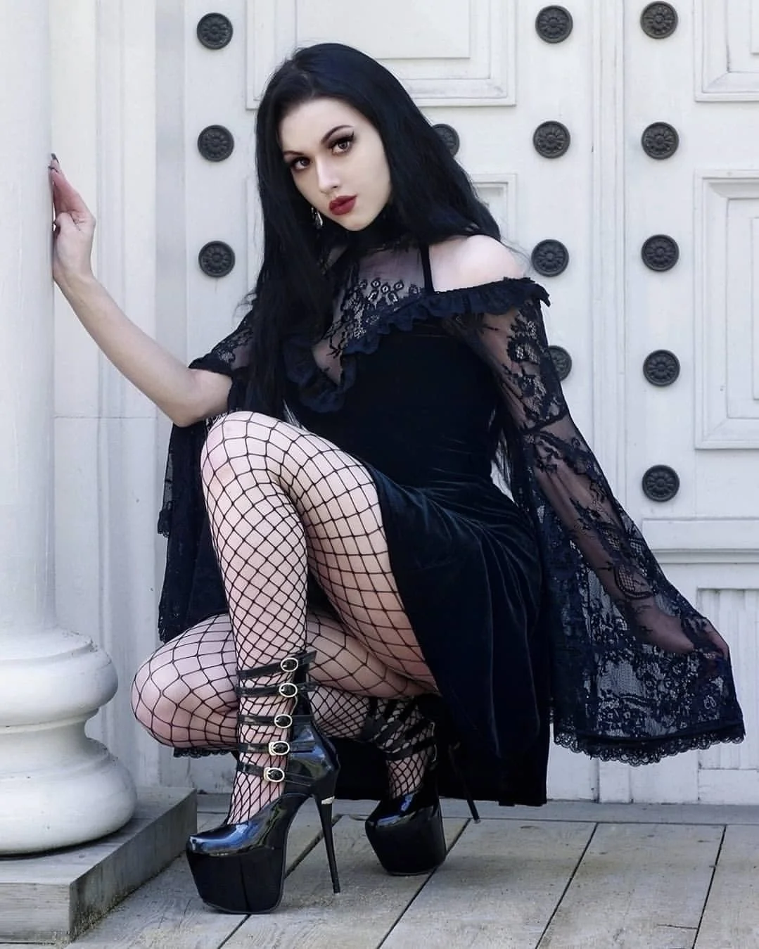 

Gothic Dresses With Puff Sleeve Dark Black V-neck Lace Pleated Chest Wrapping Dress For Summer Above-Knee Velvet Dress Female