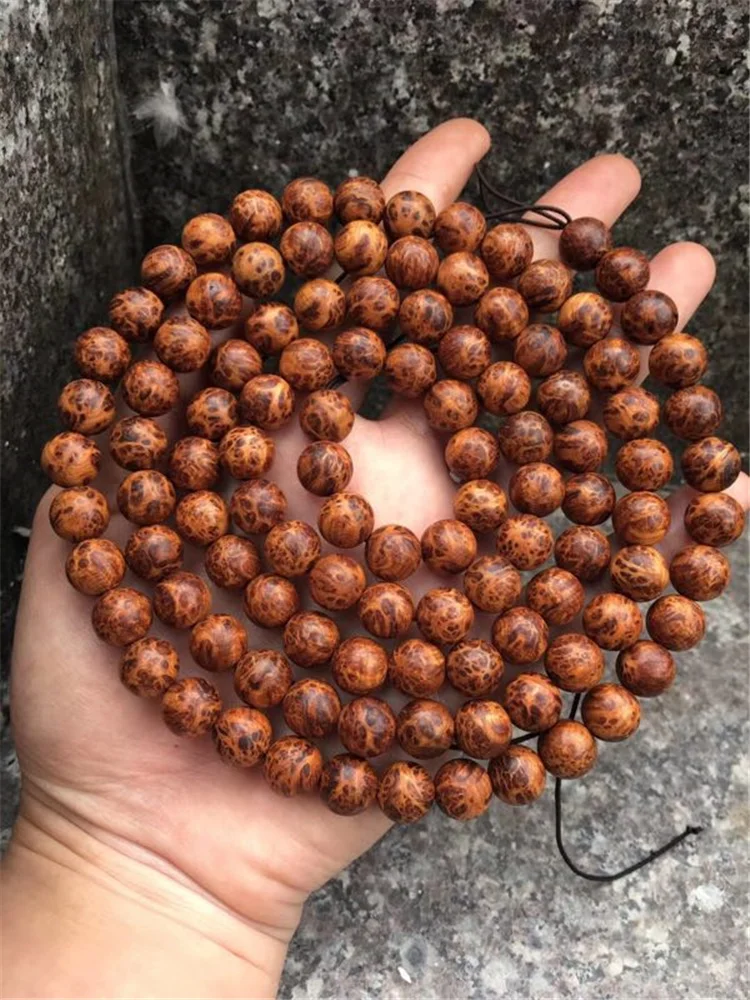 Taihang Cliff Cypress Bracelet Hand String 8mm 108 Scarred Sparrow Eye Hand String Flower Buddha Bead Wood Bead Male Hand String images - 6