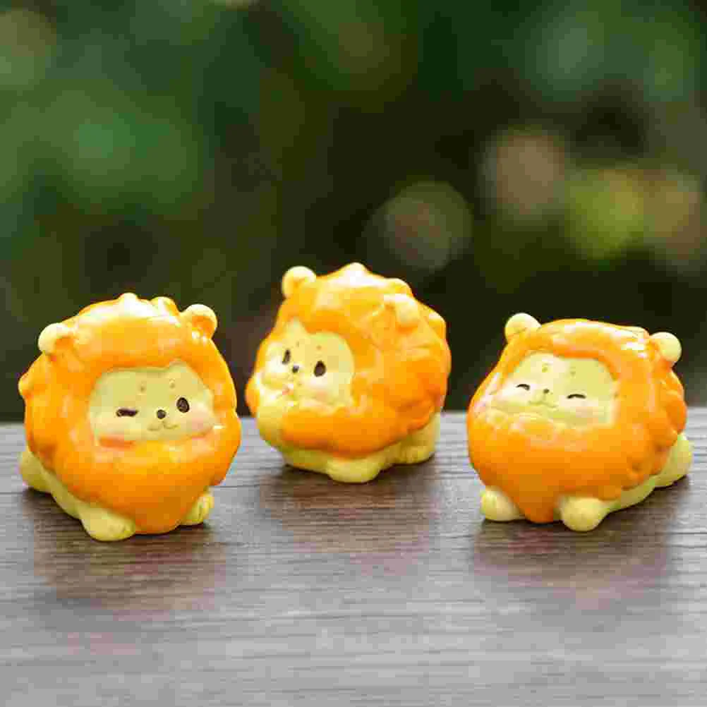 

8 Pcs Lion Ornament Office Desk Toys Animal Decor Desktop Mini Figurines Lovely Model Grass Pvc Decorations