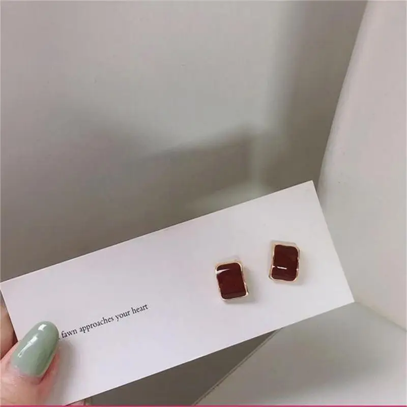 

French Minimalist Retro Light Luxury Elegant S925 Silver Needle Fashionable Popular Earrings For Womens Jewelry Gift 2023