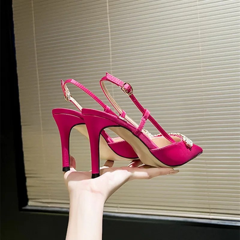 Роскошные атласные женские босоножки на высоком каблуке с цветочным дизайном и