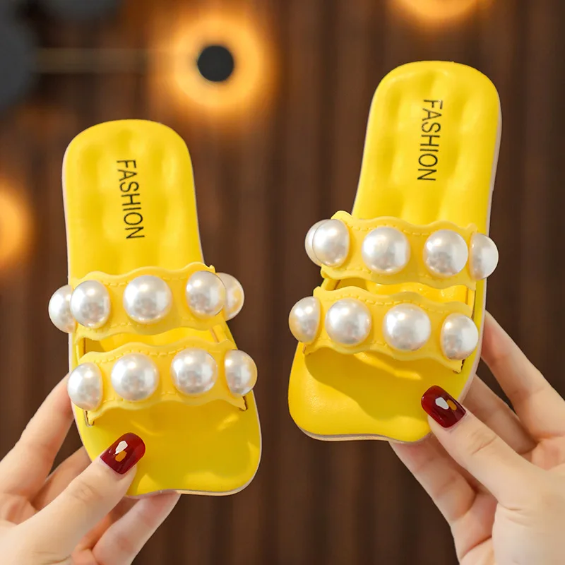Women  Summer Fashion Slippers 2023 New Korean Girl Pearl Non-slip Soft-soled Sandals Children's Flats Cute Beach Shoes Home